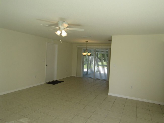 Building Photo - 921 Gulf Coast Blvd
