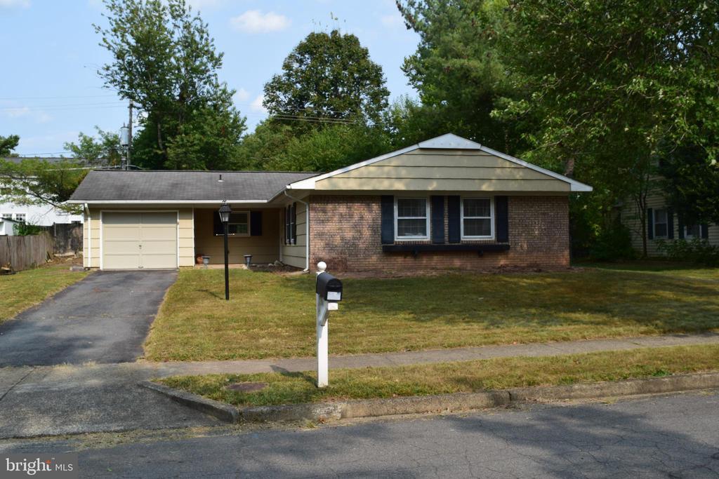 Primary Photo - 4405 Manor Hall Ln