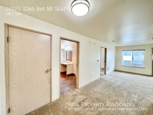 Building Photo - 14023 32nd Ave NE