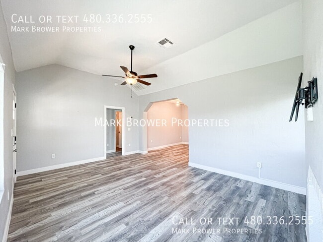 Foto del edificio - 1936 E Yale St