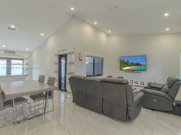 Foto del edificio - 15615 SW 63rd Ter