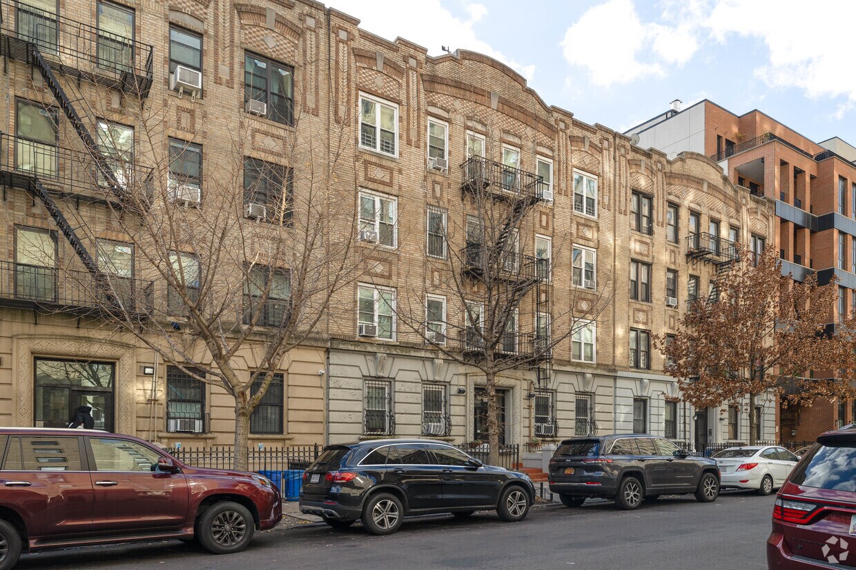 Primary Photo - 566 Prospect Pl