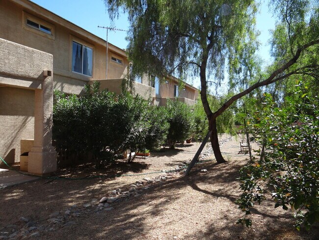 Foto del edificio - 12820 N Mountainside Dr