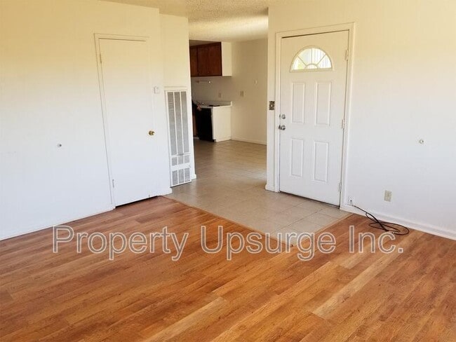 Building Photo - 175 Oroview Dr