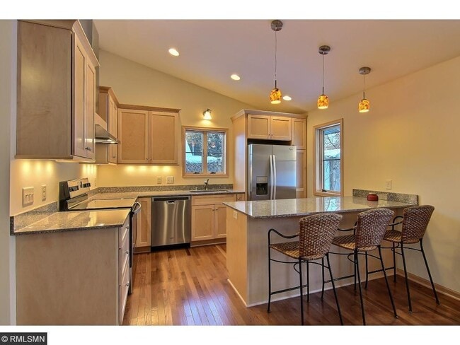 Building Photo - 39 Grove St