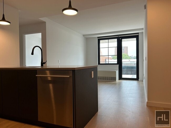 Building Photo - NORTHERN BOULEVARD