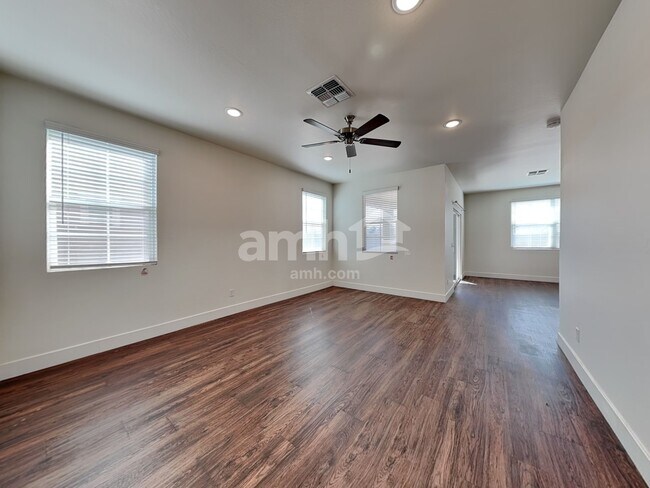 Foto del edificio - 21578 S 231st St