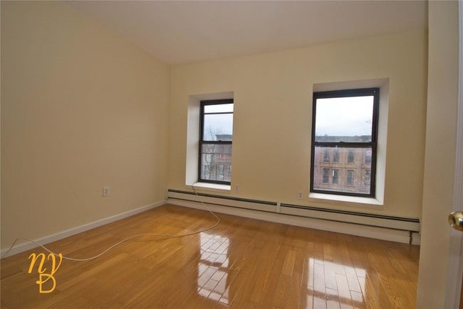 Building Photo - 411 Putnam Ave