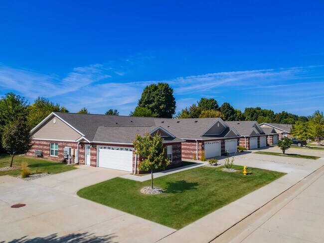 Foto del edificio - Redwood Washington Township MI