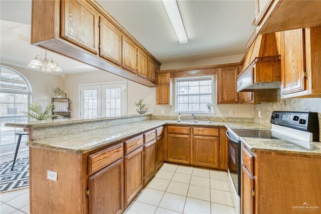 Foto del edificio - 12 W Sarah Evans St