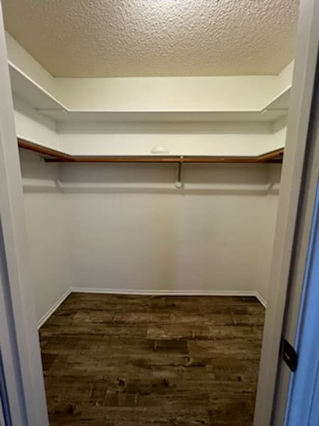 Foto del edificio - 4521 Colbath Ave