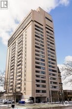 Building Photo - 389-389 Dundas St