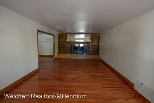 Building Photo - 1348 Cashman Dr