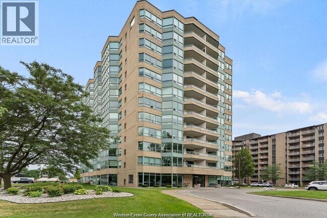 Photo du bâtiment - 3601 Riverside Dr E