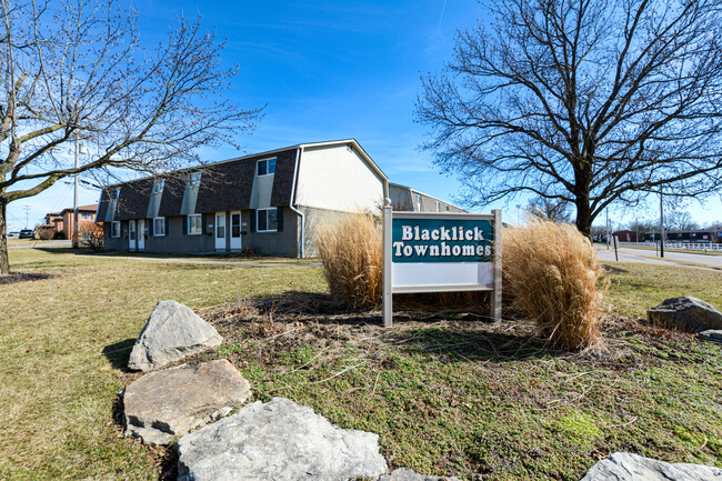 Building Photo - Baldwin Blacklick Townhomes