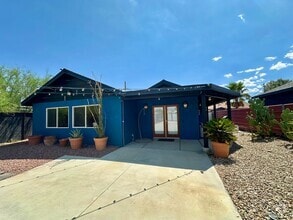 Building Photo - 6427 Valley View St