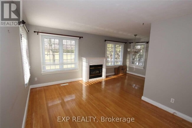 Building Photo - 805 Glengrove St