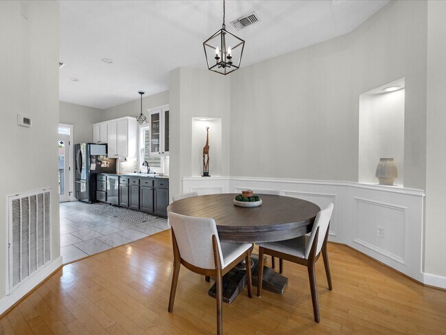 Foto del edificio - 403 E 25th St