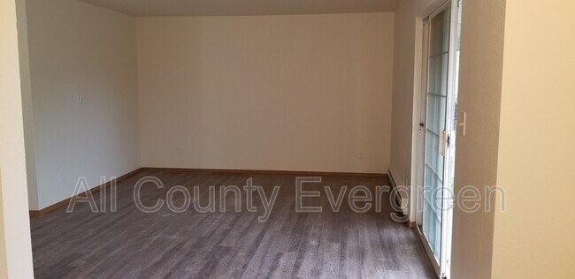 Foto del edificio - 2929 R St SE