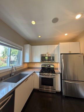 Building Photo - Fabulous Queen Anne Home! Sunday June 14th from 3:00-4:00!