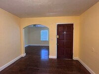 Lovely 3 Bed, 1 Bath, Home in Berkeley, with Hardwood Floors