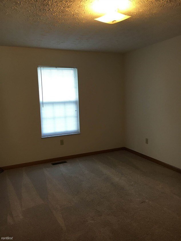 Primary Photo - 1753 N Keebler Ave