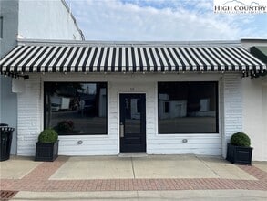 Building Photo - 15 E 2nd St