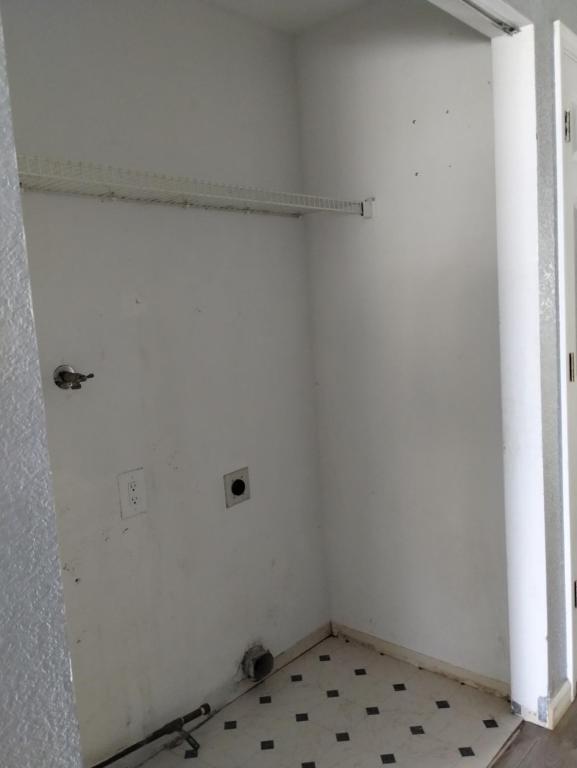 Foto del edificio - 1337 Spooner Drive