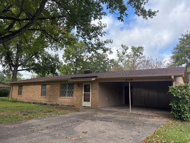 Building Photo - Freshly Updated & Ready For You!