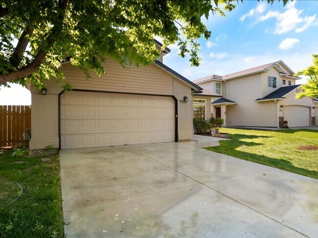 Building Photo - 3 Bedroom 2.5 Bathroom Home in Southwest B...