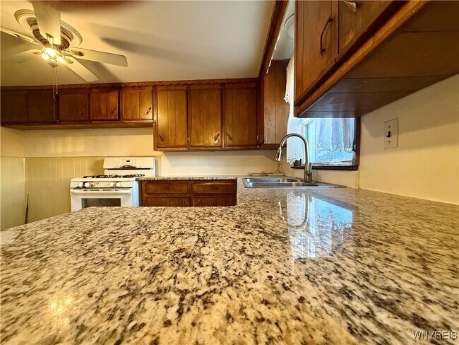 Building Photo - 91 Bloomfield Ave