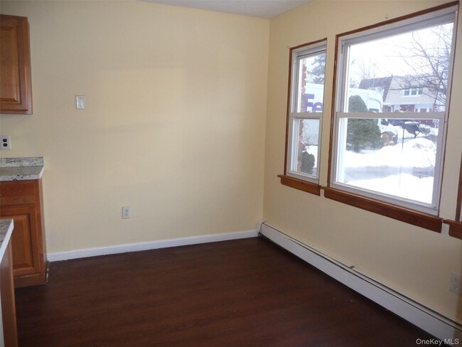 Building Photo - 12 Shelley Ct