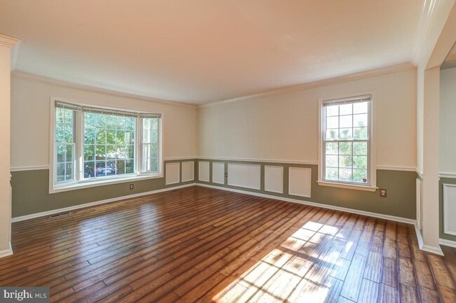 Building Photo - Location, Location, Location in Montrose W...