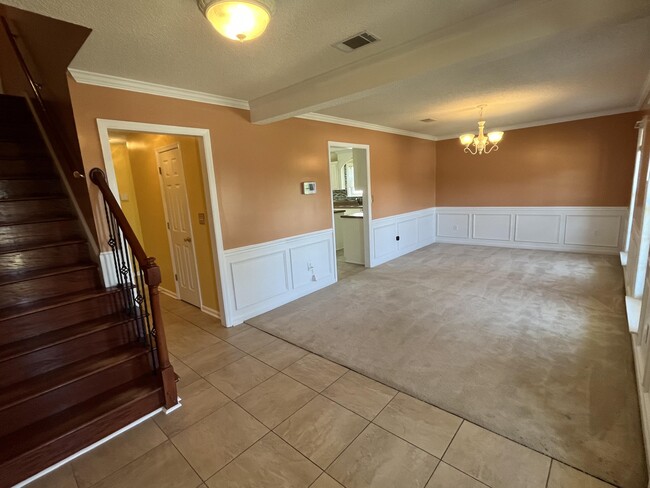 Building Photo - 4010 Nantucket Cir