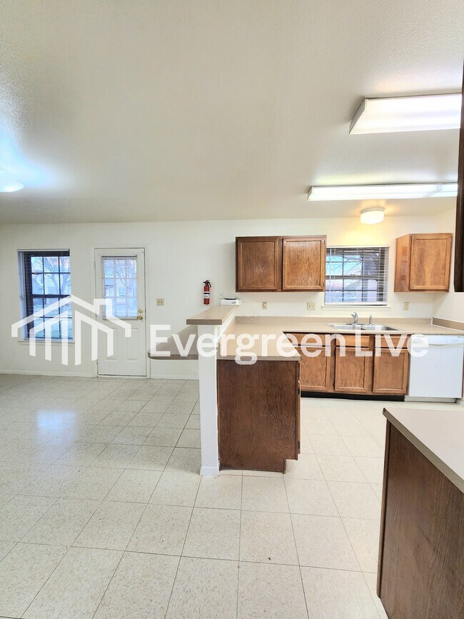 Foto del edificio - 213 Raven Dr