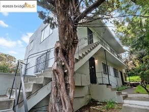 Building Photo - 3562 Seminary Ave