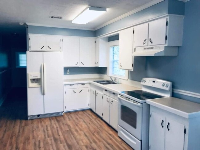 Foto del edificio - 601 Moselle-Seminary Rd