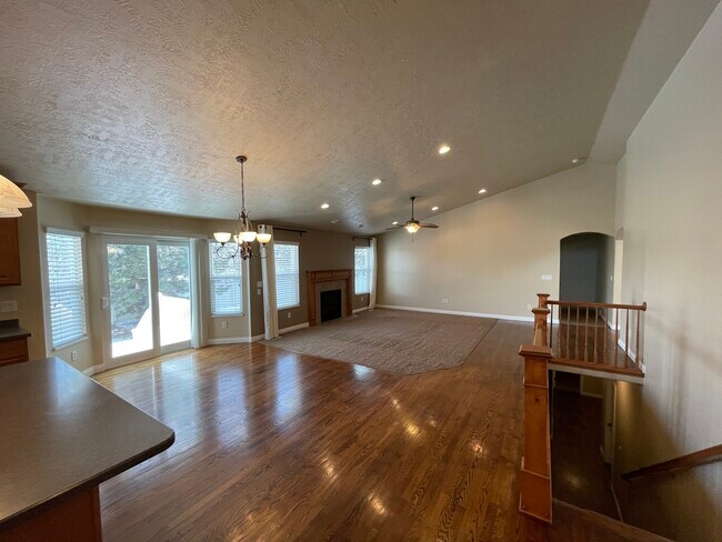 Building Photo - 13299 Ashwood Glen Way