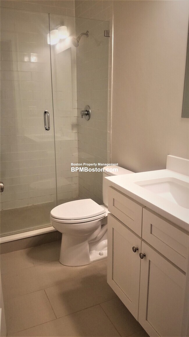 Foto del edificio - 10 Merrymount Rd