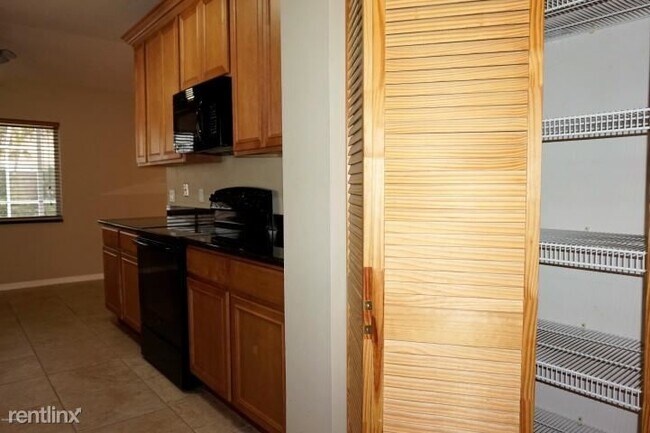 Foto del edificio - 3 br, 2 bath House - 2563 Ventura Circle UNIT