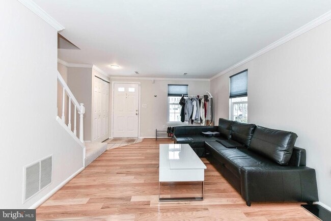 Foto del edificio - 60 Benton Ct