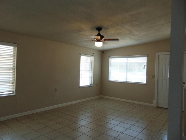 Building Photo - 107 Fannin