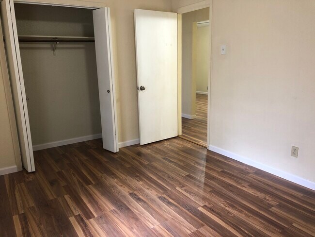 Foto del edificio - 429 N Wilhite