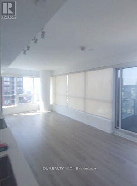 Building Photo - 395 Bloor St E