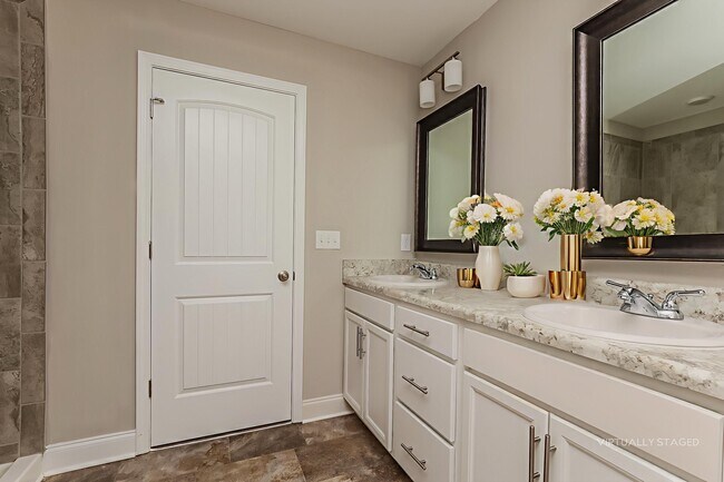 Foto del edificio - 1156 Black Oak Cir