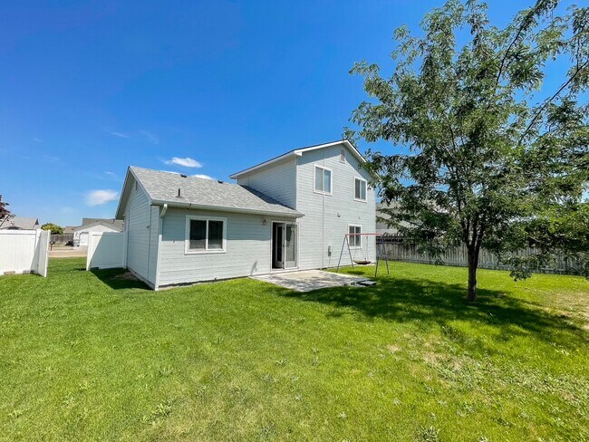 Building Photo - 539 Fall Dr