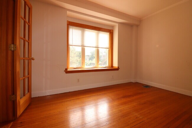 Foto del edificio - 111 Longwood Ave