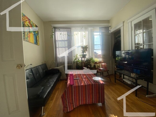 Photo - 1631 Commonwealth Ave Apartment