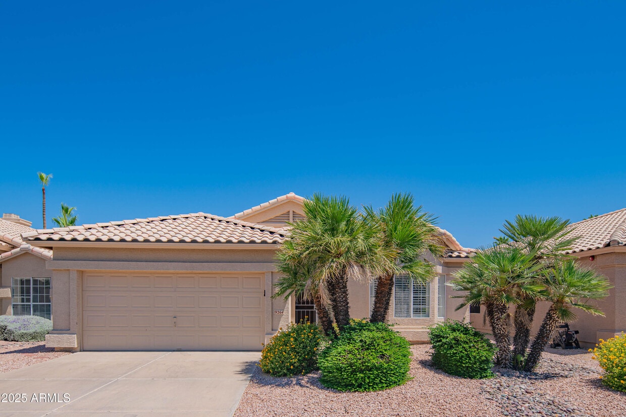 Foto principal - 9264 E Blanche Dr