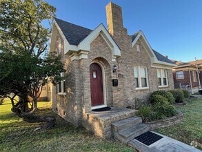 Building Photo - 4701 Ave N 1/2